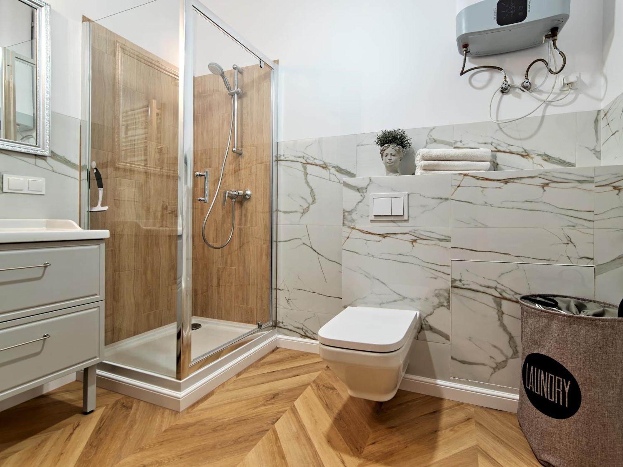 - Acco Rent